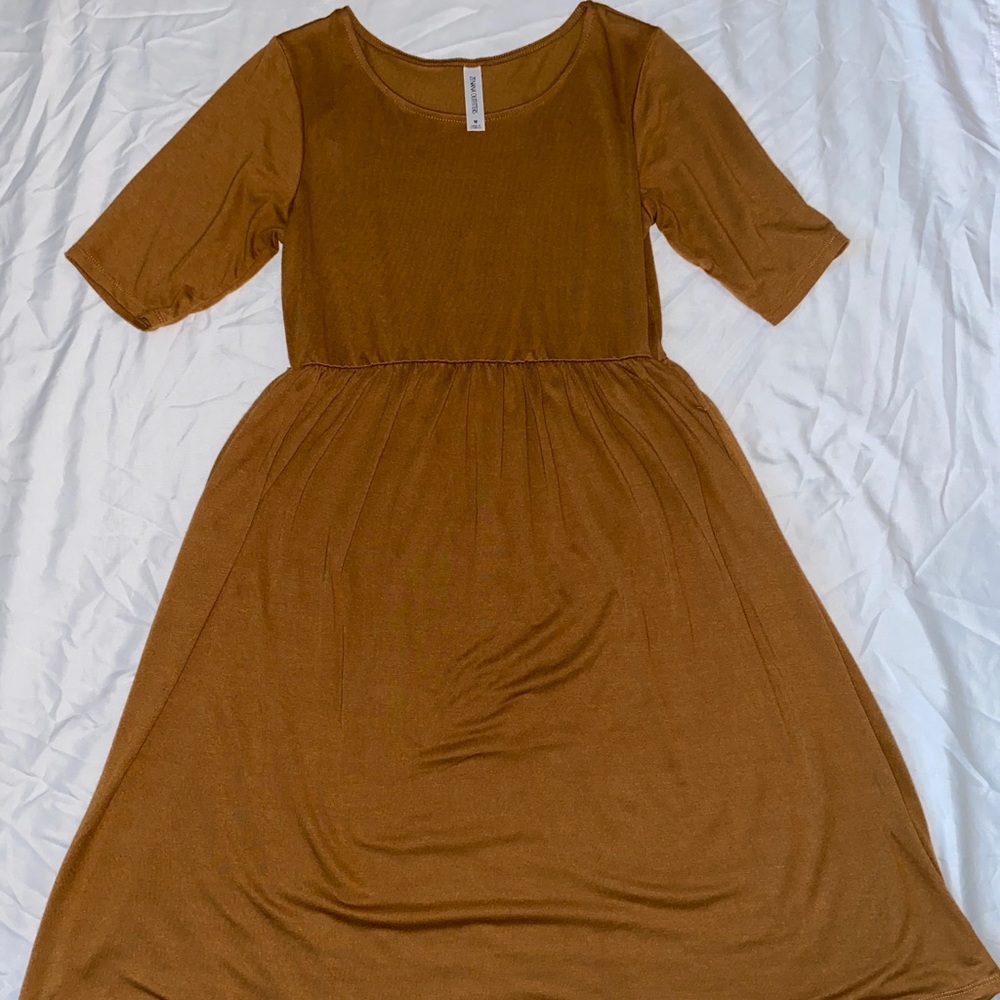 Soft midi dress with pockets